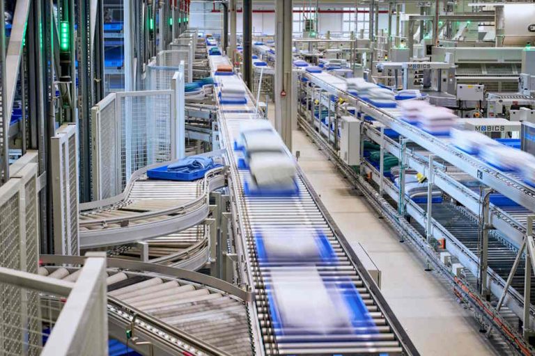 Nedlin werkt efficiënter en verbetert regie op voorraad door logistieke verbinding in nieuwe wasserij