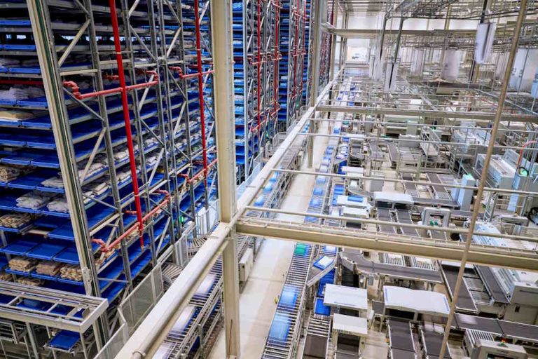 Nedlin werkt efficiënter en verbetert regie op voorraad door logistieke verbinding in nieuwe wasserij